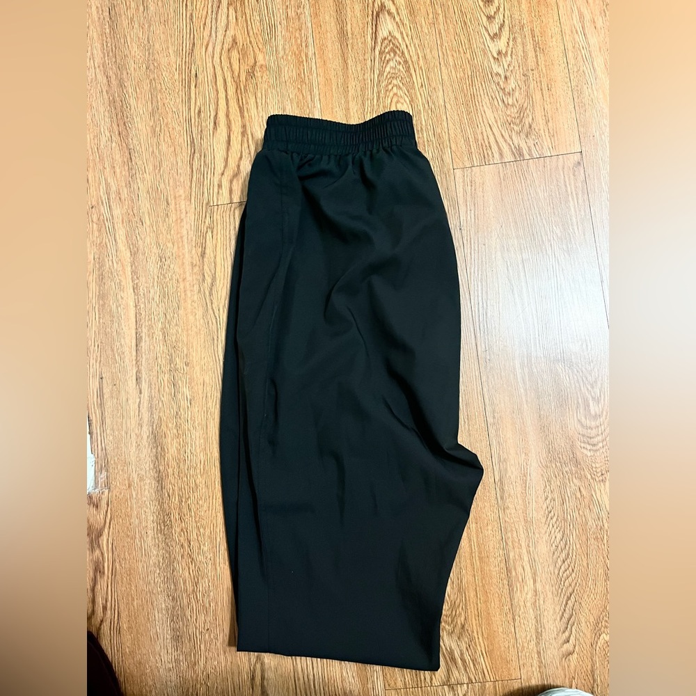 Joggers - Picture 2 of 3